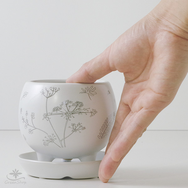 植物柄のまあるい足つきプランタ ー 2.5号（受け皿付）白 - 花飾る雑貨店 GREEN SHOP 本店